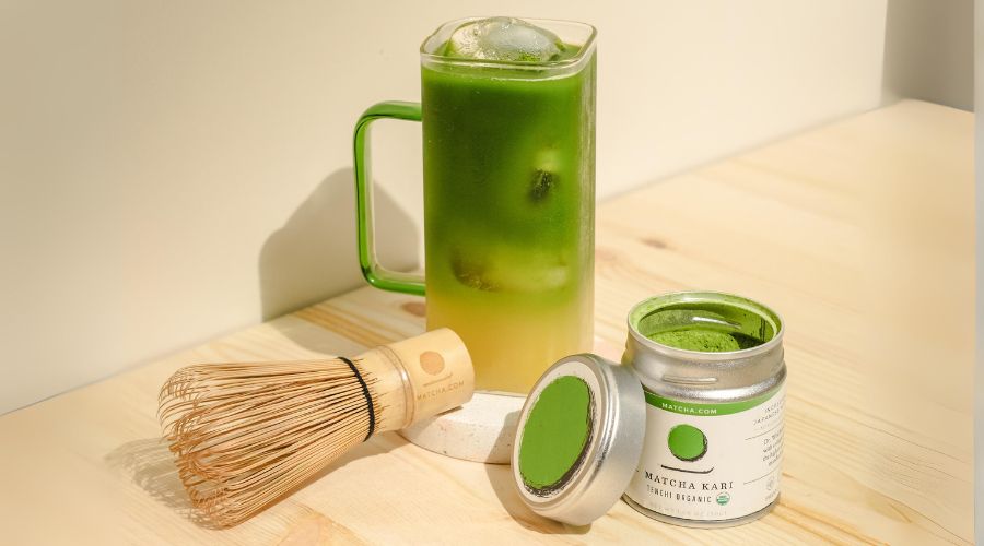 Match and bloating | Matcha and Pineapple for Debloating. Get rid of bloat combining pineapple and matcha together.