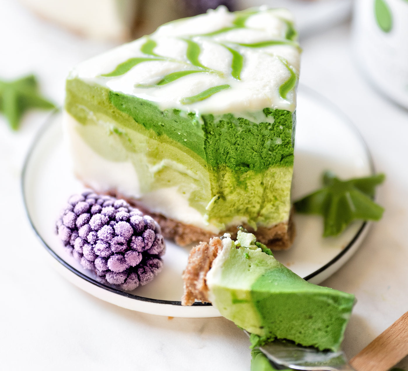 Matcha powder cheesecake, no bake matcha cake, fancy green tea cake mousse