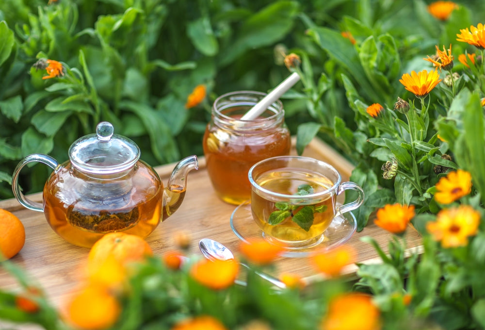 7 Surprising Benefits of Adding Honey to Your Tea